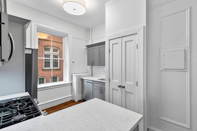 284 Orange Street 101, New Haven, CT 06510