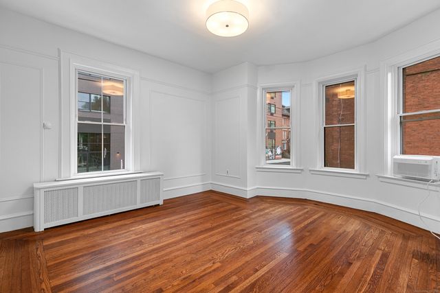 284 Orange Street 101, New Haven, CT 06510