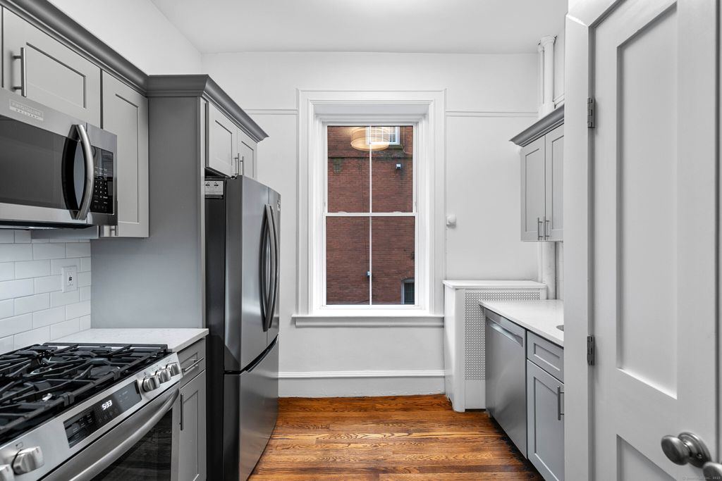 284 Orange Street 101, New Haven, CT 06510