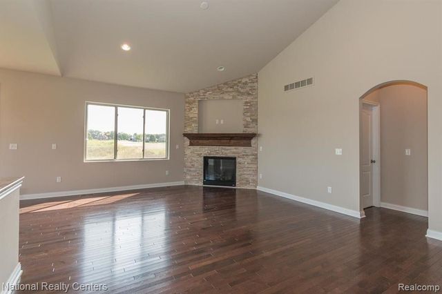 8285 Pleasant Court, Goodrich, MI 48438