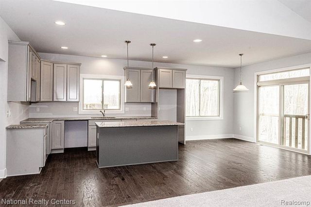 8285 Pleasant Court, Goodrich, MI 48438