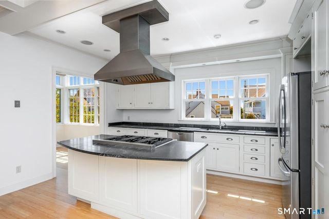 14 Rocky Point Road, Norwalk, CT 06853