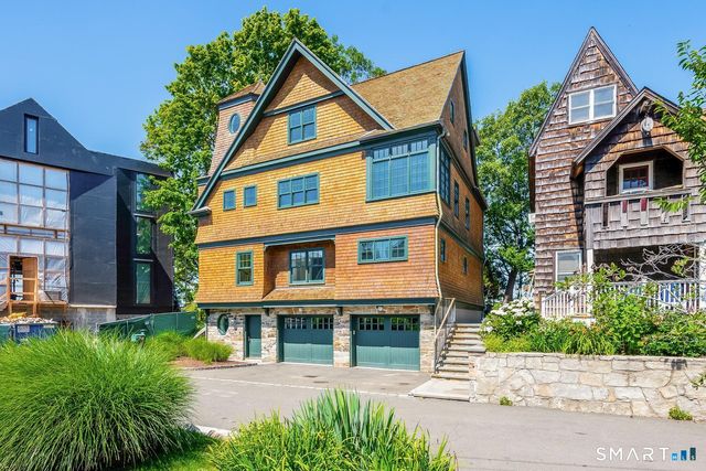 14 Rocky Point Road, Norwalk, CT 06853