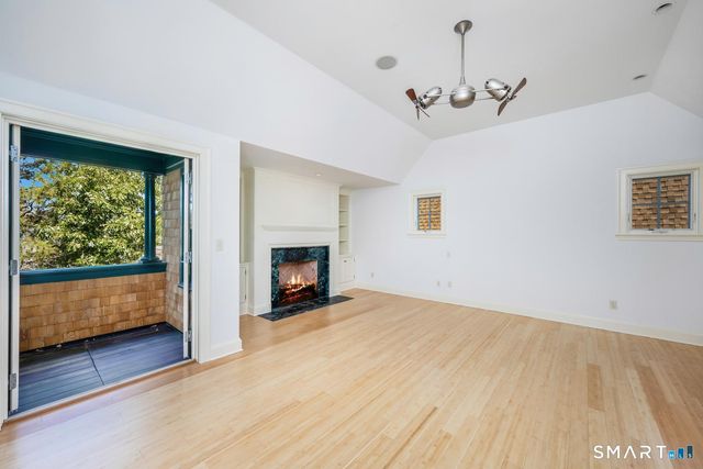 14 Rocky Point Road, Norwalk, CT 06853