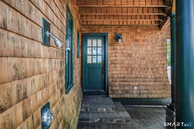 14 Rocky Point Road, Norwalk, CT 06853