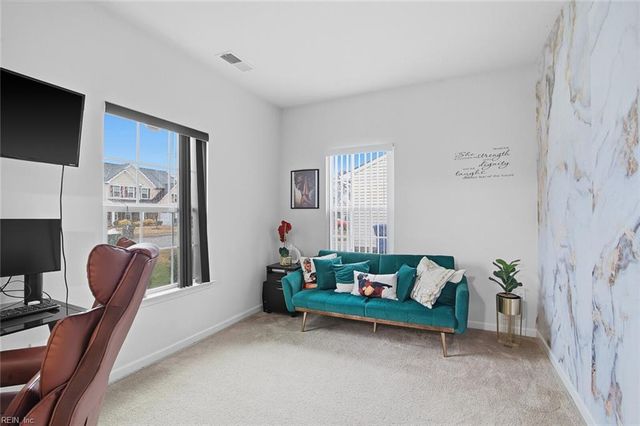 216 Mayberry CT, Newport News, VA 23601