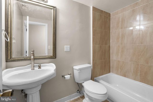 4035 GRANT ST NE, Washington, DC 20019