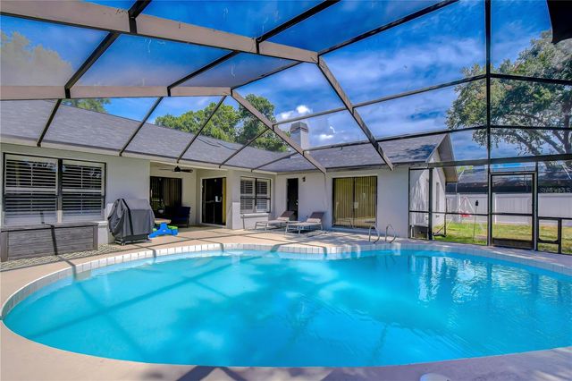 16605 E COURSE DRIVE, Tampa, FL 33624