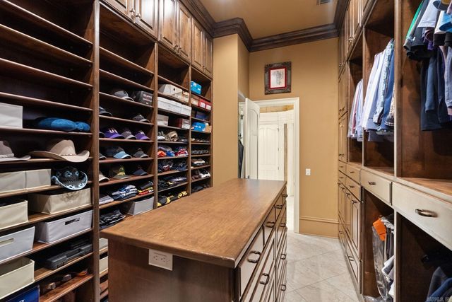 106 Orle Dr, Little Rock, AR 72223