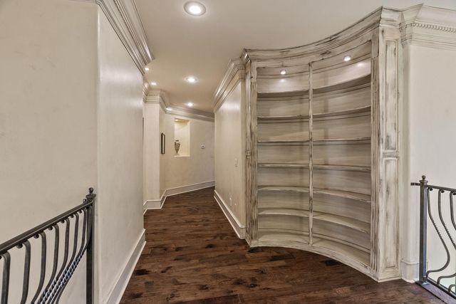 106 Orle Dr, Little Rock, AR 72223