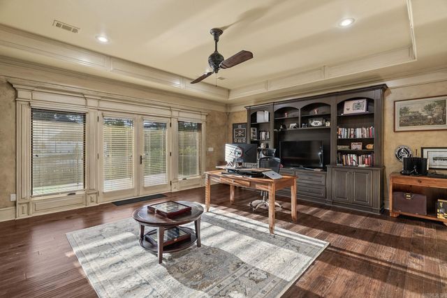 106 Orle Dr, Little Rock, AR 72223