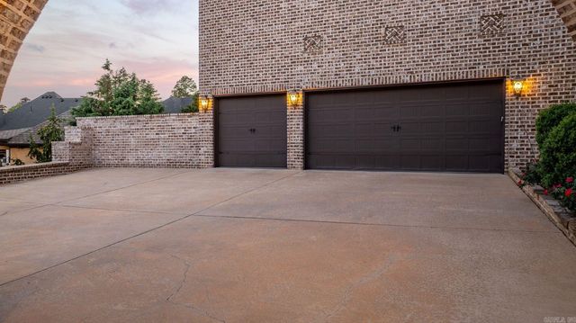 106 Orle Dr, Little Rock, AR 72223