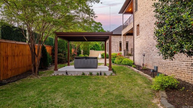 106 Orle Dr, Little Rock, AR 72223