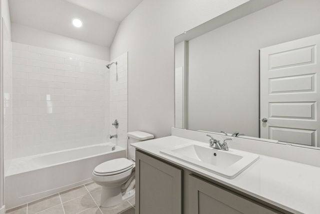 432 Hundred Acre Drive, Waxahachie, TX 75165