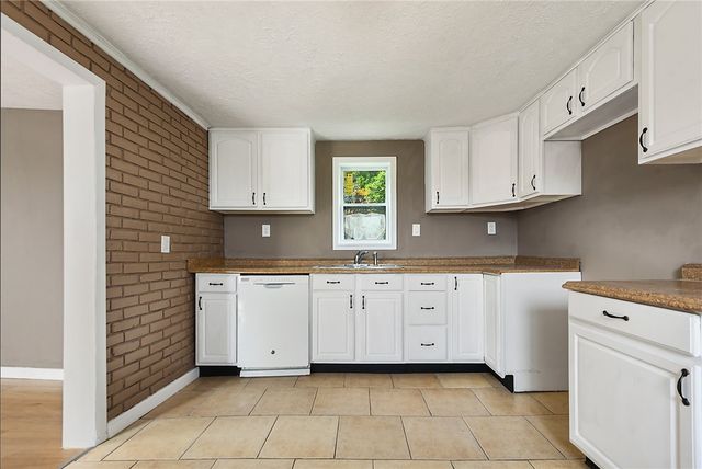 509 Division Avenue, Ellwood City, PA 16117