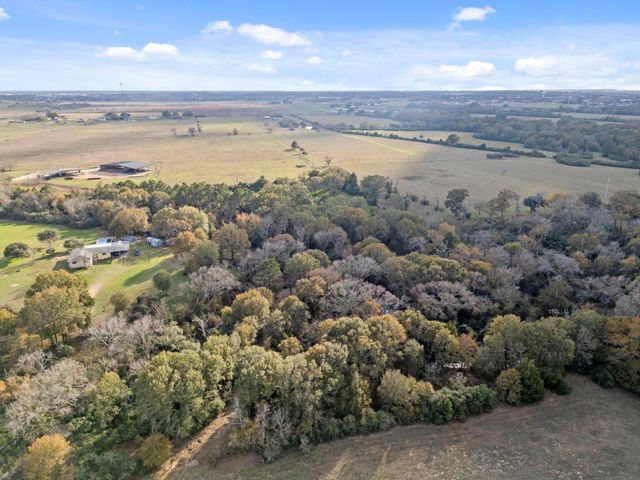 23077 Flukinger Road, Waller, TX 77484