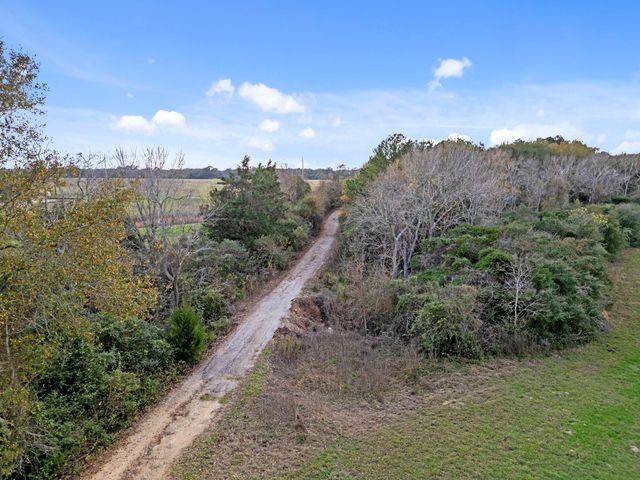 23077 Flukinger Road, Waller, TX 77484