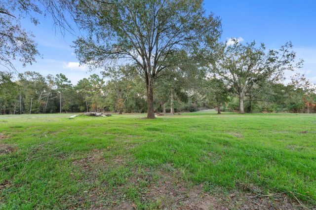 23077 Flukinger Road, Waller, TX 77484