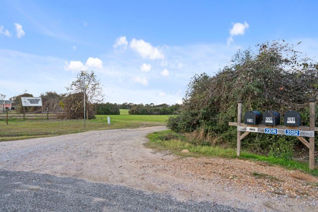 23077 Flukinger Road, Waller, TX 77484