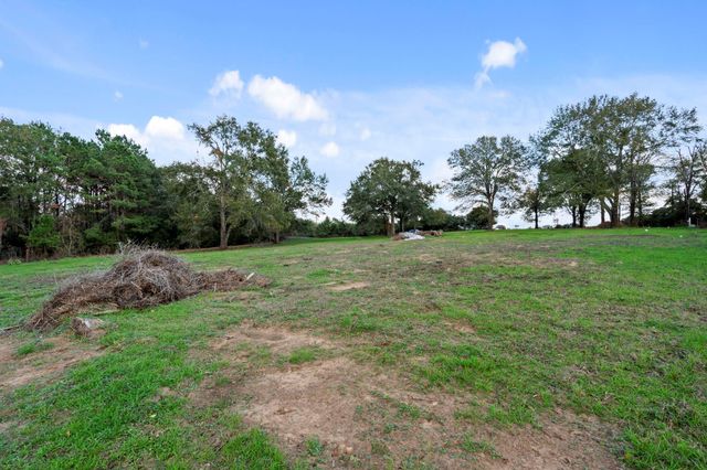 23077 Flukinger Road, Waller, TX 77484