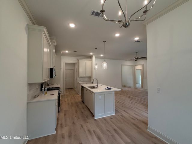 207 Anderson Oaks Drive, Pearl, MS 39208