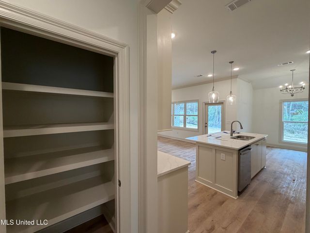 207 Anderson Oaks Drive, Pearl, MS 39208