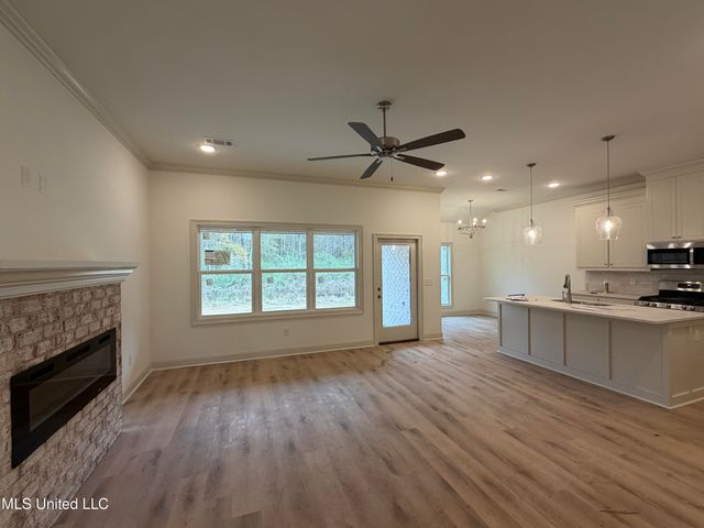 207 Anderson Oaks Drive, Pearl, MS 39208