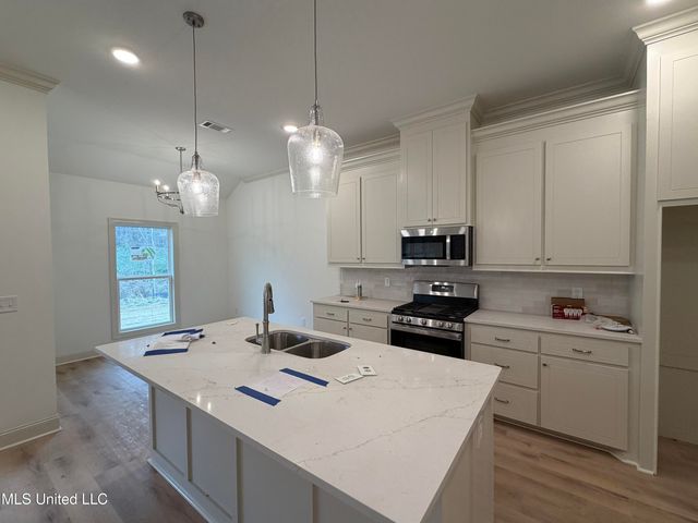 207 Anderson Oaks Drive, Pearl, MS 39208