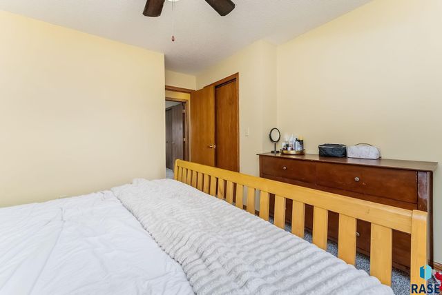 205 E Patrician Dr Drive, Brandon, SD 57005