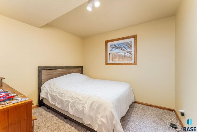 205 E Patrician Dr Drive, Brandon, SD 57005