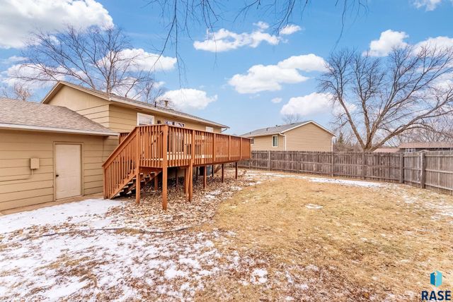 205 E Patrician Dr Drive, Brandon, SD 57005