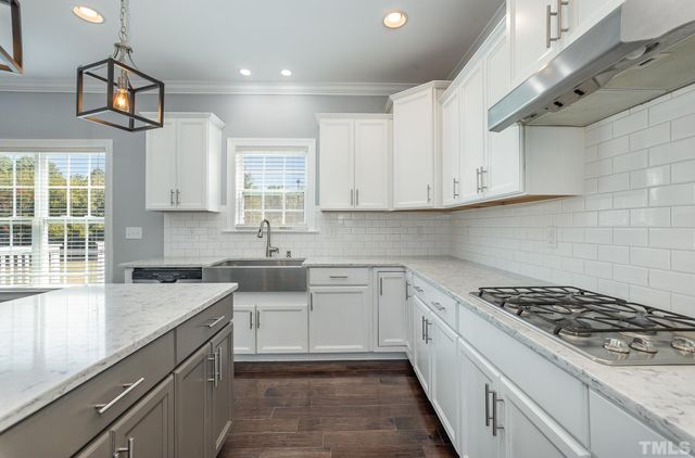 512 Walker Ranch Drive, Fuquay Varina, NC 27526