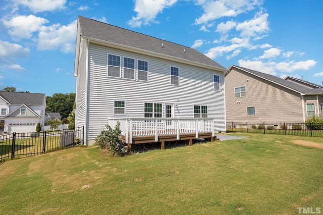 512 Walker Ranch Drive, Fuquay Varina, NC 27526