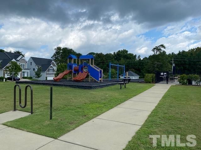 512 Walker Ranch Drive, Fuquay Varina, NC 27526