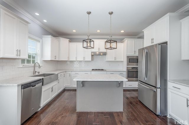 512 Walker Ranch Drive, Fuquay Varina, NC 27526