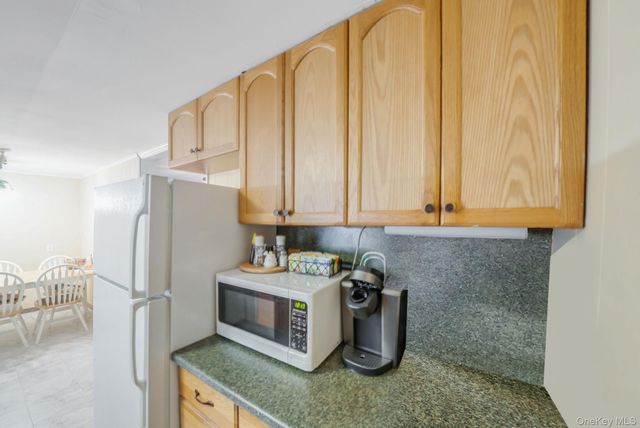 11 Rosemont Avenue, Farmingville, NY 11738