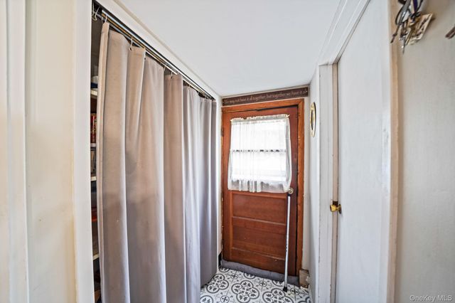 11 Rosemont Avenue, Farmingville, NY 11738