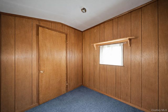 11 Rosemont Avenue, Farmingville, NY 11738