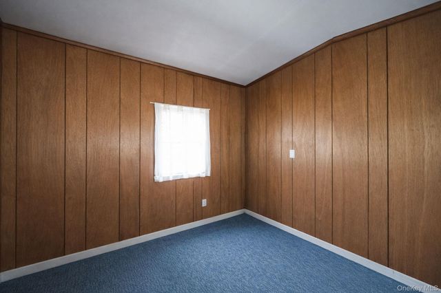 11 Rosemont Avenue, Farmingville, NY 11738