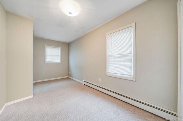 11 Rosemont Avenue, Farmingville, NY 11738