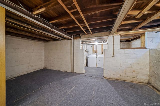 11 Rosemont Avenue, Farmingville, NY 11738