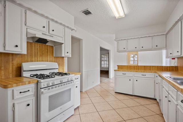 22826 Briarcreek Boulevard, Spring, TX 77373