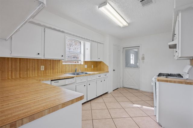 22826 Briarcreek Boulevard, Spring, TX 77373