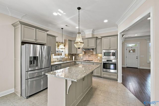 68 Atherton Circle SW, Huntsville, AL 35824