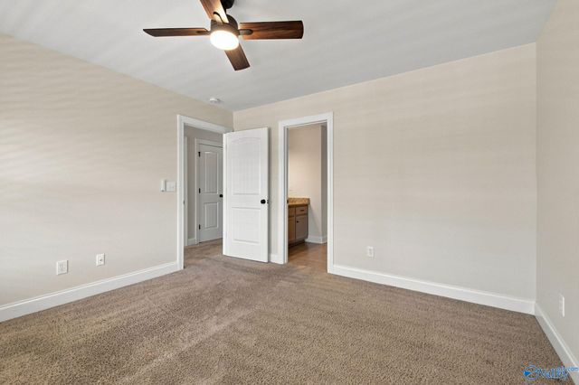 68 Atherton Circle SW, Huntsville, AL 35824
