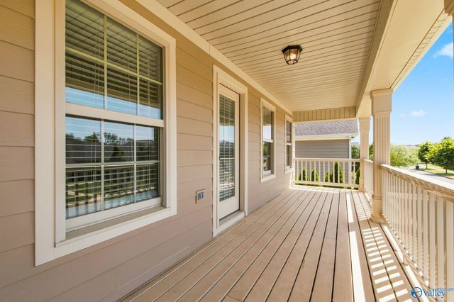 68 Atherton Circle SW, Huntsville, AL 35824