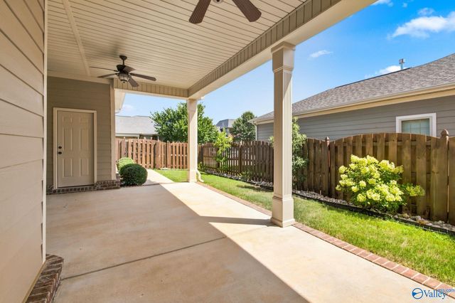 68 Atherton Circle SW, Huntsville, AL 35824