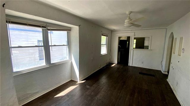 5934 Park Avenue, Kansas City, MO 64130