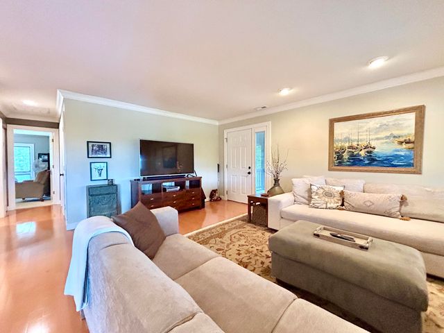 1-2 Woodson Bend Resort, Bronston, KY 42518