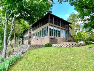 1-2 Woodson Bend Resort, Bronston, KY 42518